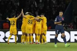 开云体育下载-巴塞罗那客场击败对手，实现翻盘