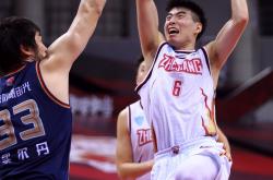 开云体育官网-淘汰赛上的残酷拼杀令人揪心不已