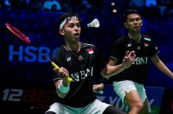 开云在线直播-中国羽毛球队逆转马来西亚羽毛球队，安赛龙统治全场的简单介绍