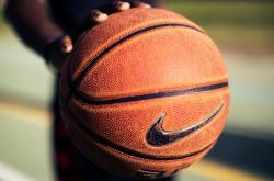 开云平台-杰伦·格林高光之夜，勇士铁蹄无情粉碎76人