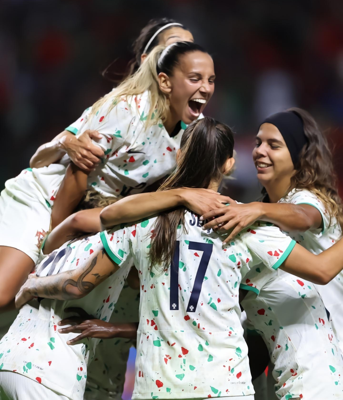 葡萄牙女足队员斩获本赛季最佳射手 葡萄牙女足队员斩获本赛季最佳射手