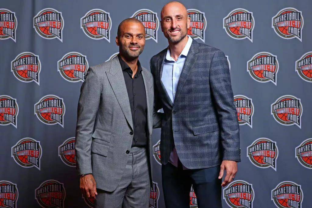 关于传奇球员正式退役，结束光辉篮球生涯的信息