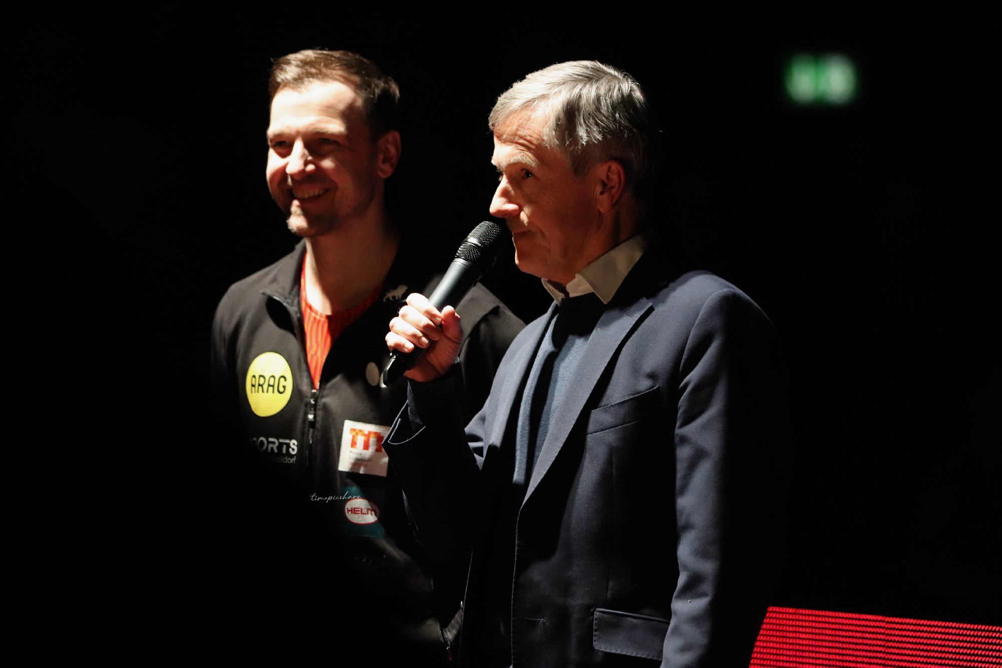 包含瑞典乒乓球队力克英国乒乓球队，波尔打破历史纪录的词条