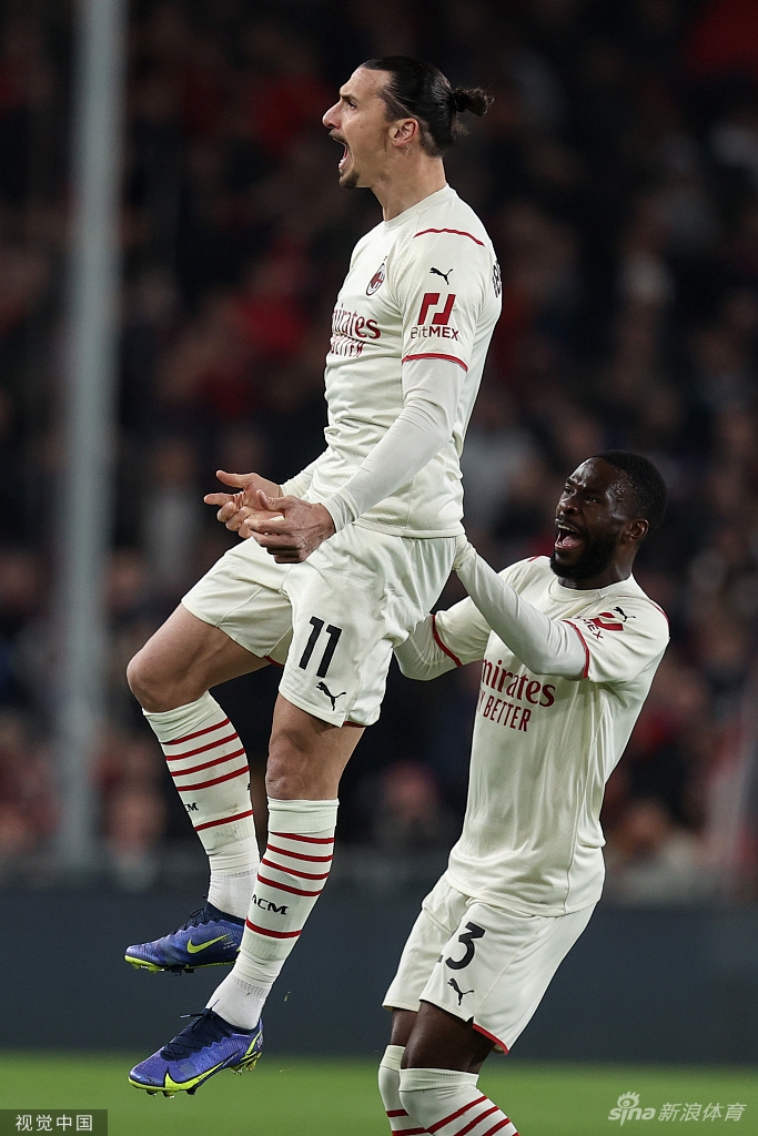 包含热那亚前锋连续三场比赛破门得分的词条