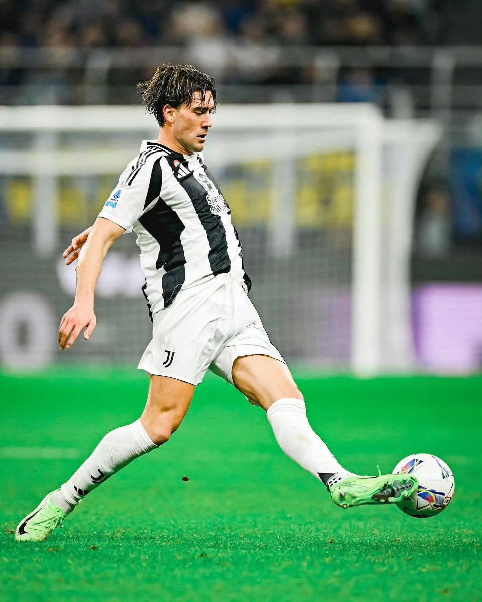 国米射手连场破门,成为意甲焦点 国米射手连场破门,成为意甲焦点