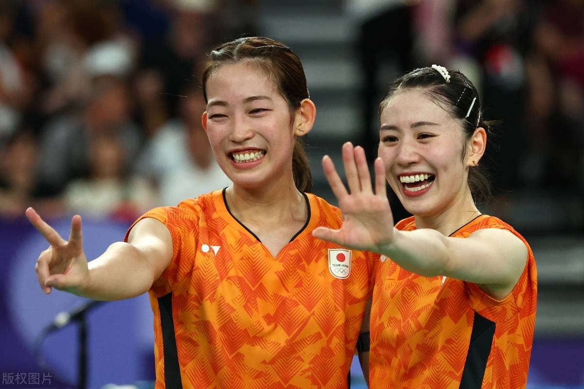 羽毛球女子双打：日本选手获胜