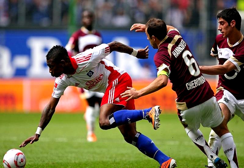 关于国内球赛热血激荡：各队实力碾压对手斩获胜利的信息