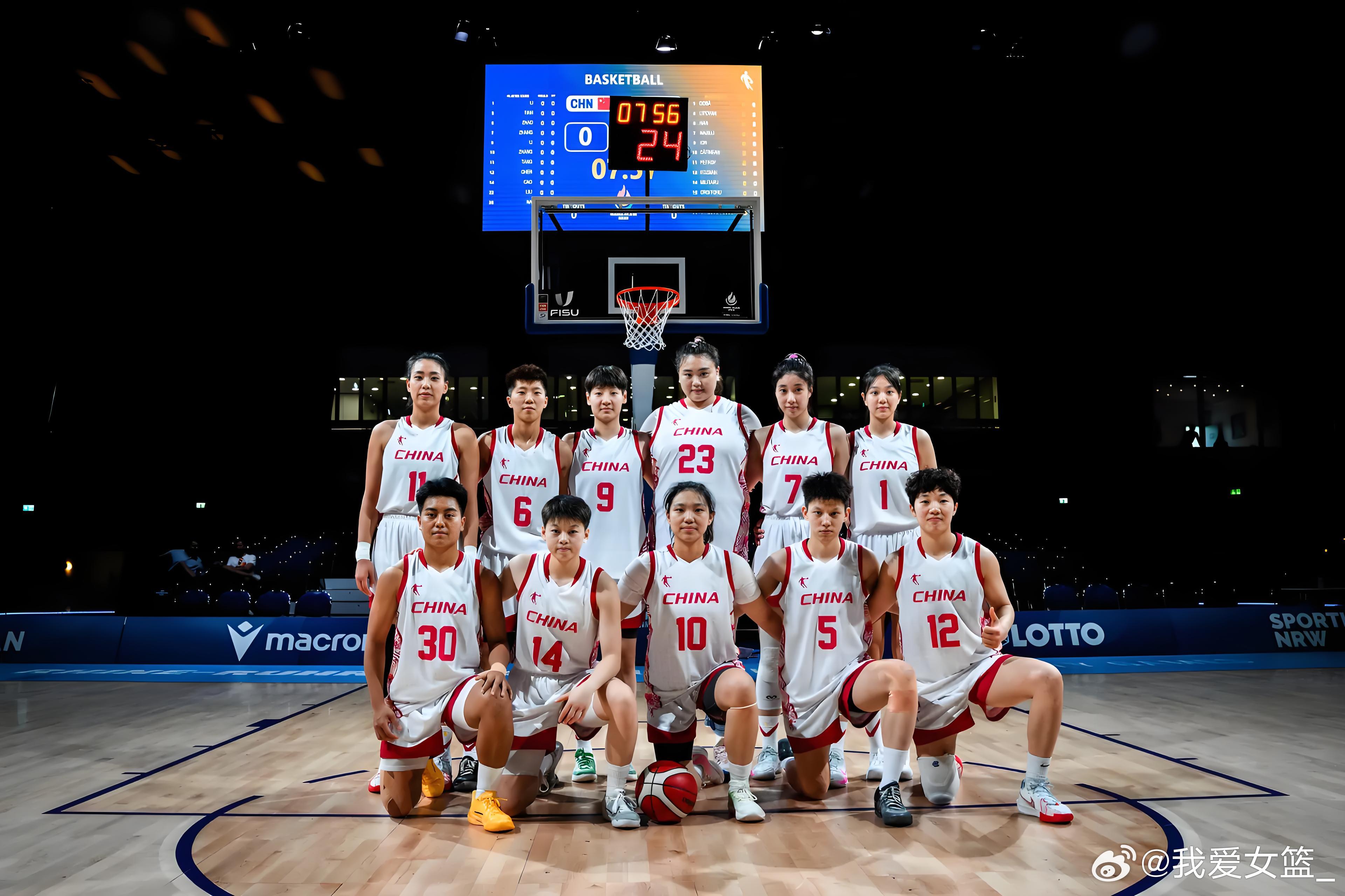 山西女篮队员生日庆祝温馨举行