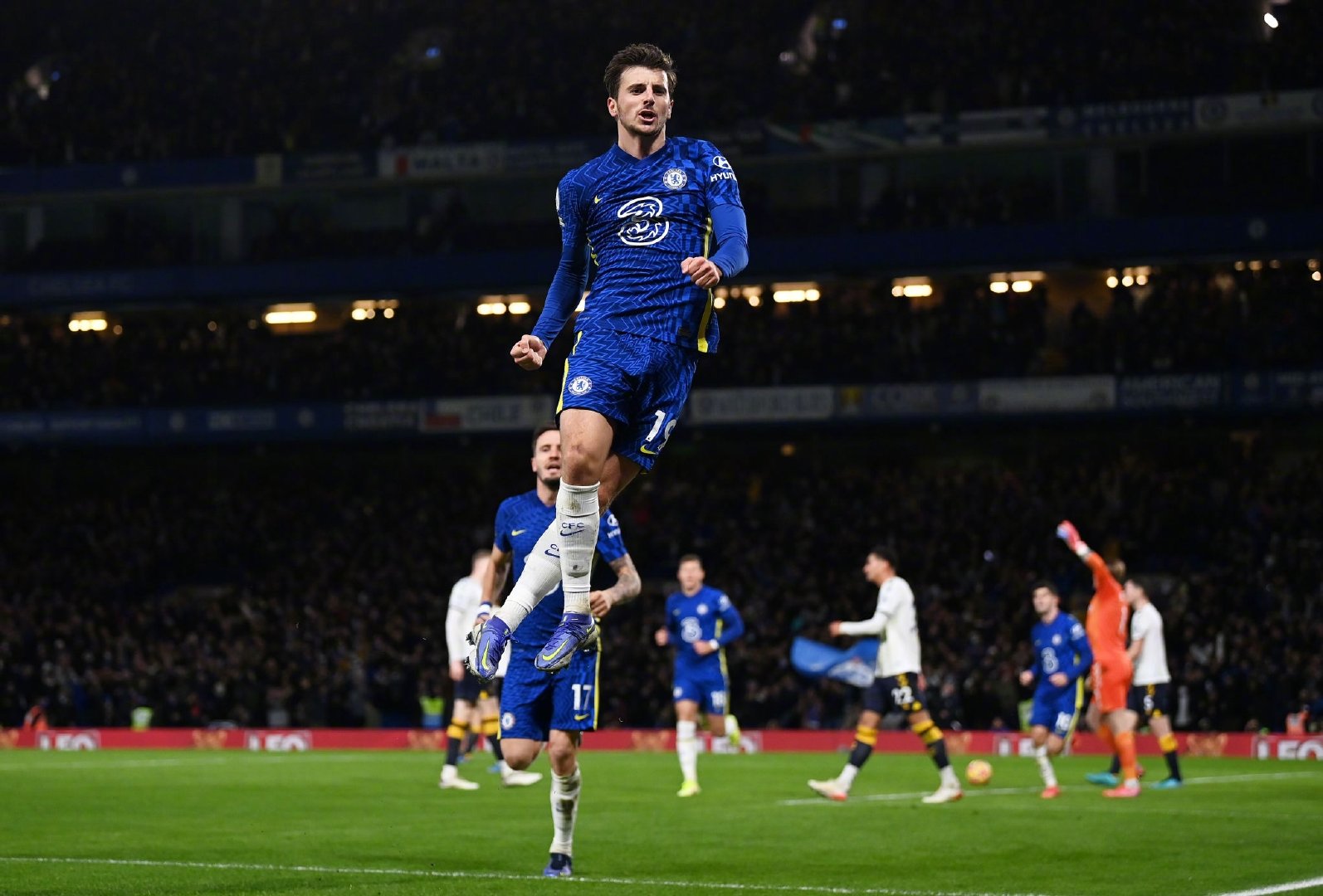 埃弗顿主场战平，保持不败战绩