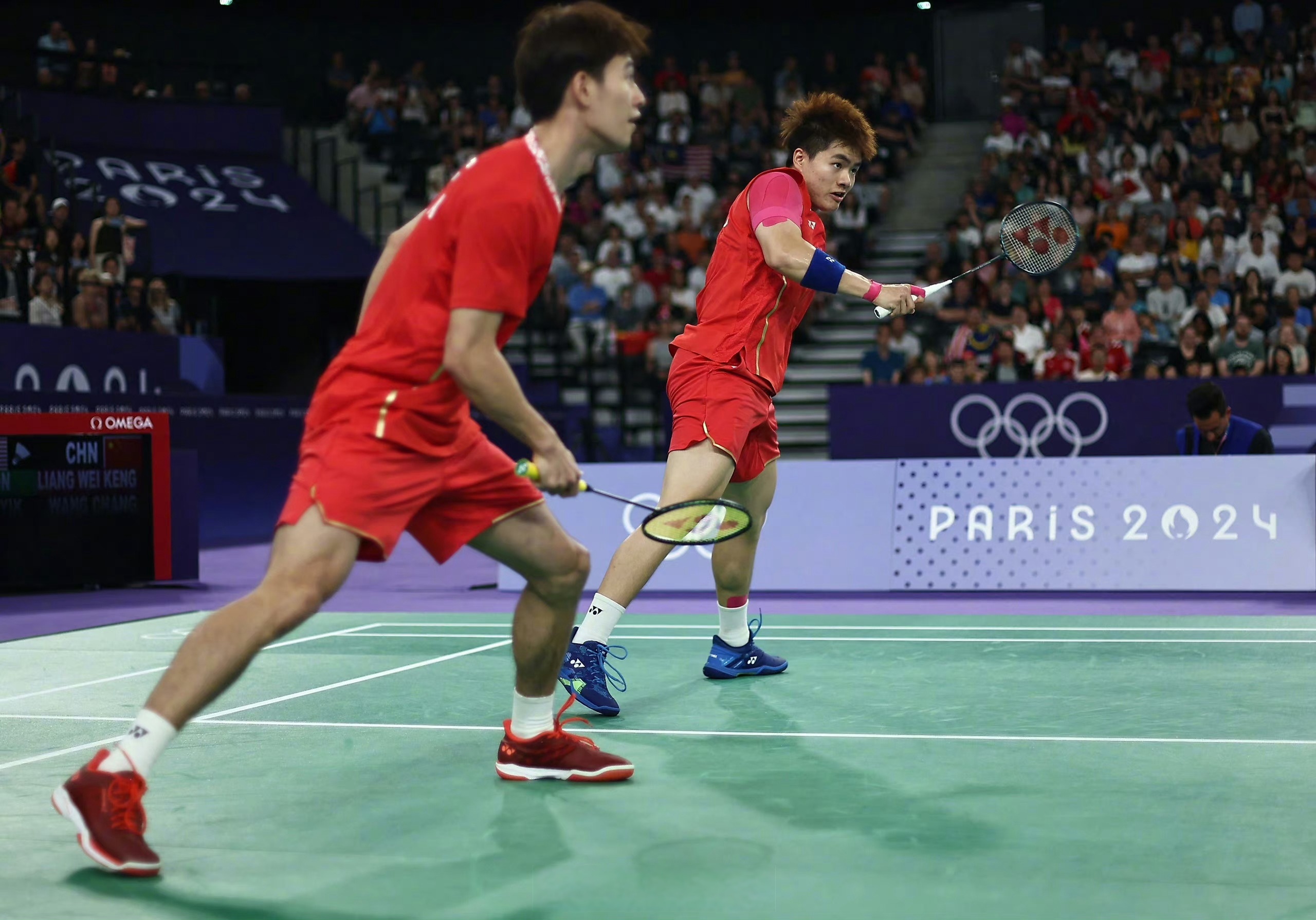 包含中国羽毛球队完胜泰国羽毛球队，谌龙三分雨点燃全场的词条