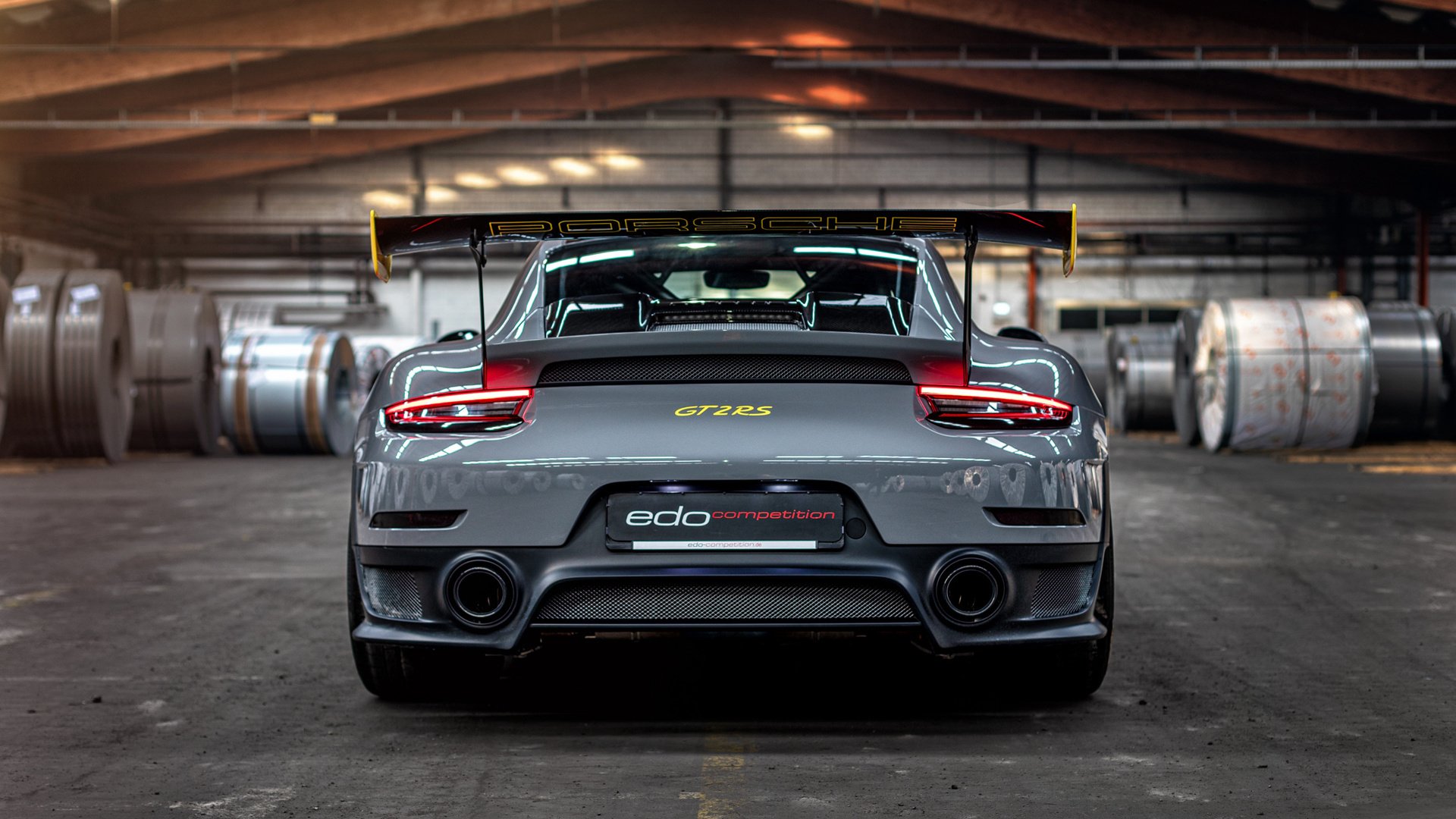 跨界传奇,从山西鏖战到英超争冠,布克的双线战场