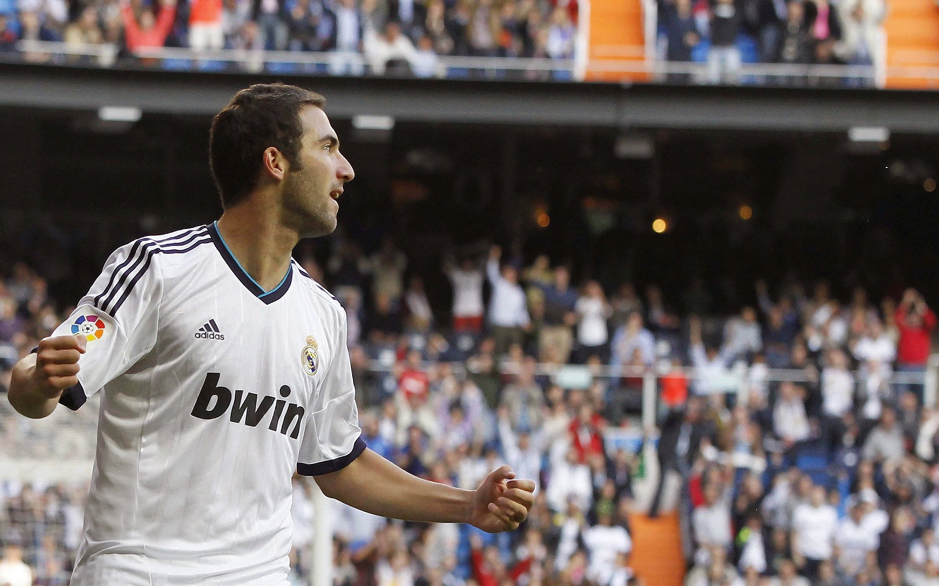 奥亚尔萨瓦尔爆发破僵局,贝蒂斯战术击溃日本式传控