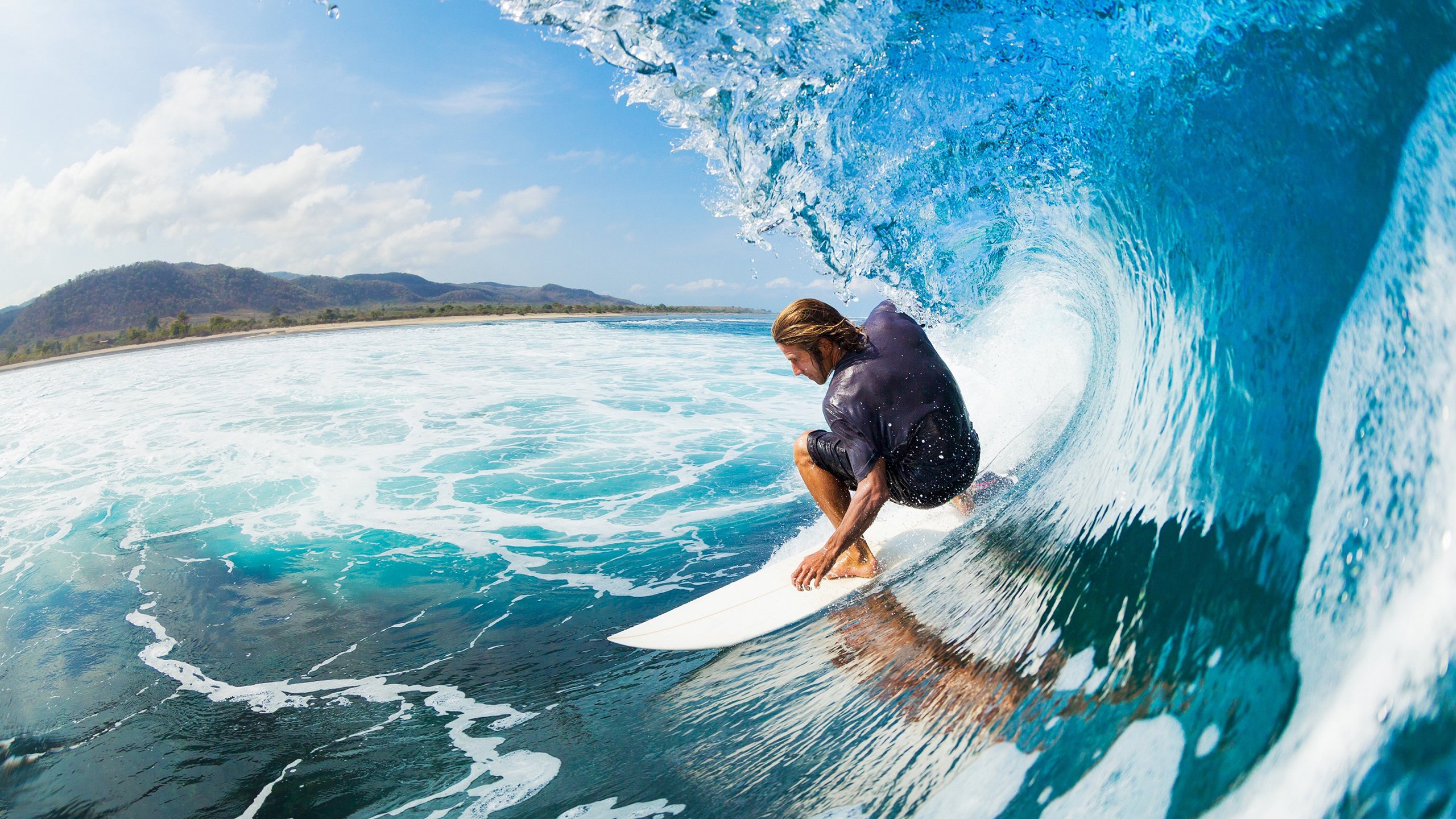 欧冠决赛焦点战？深圳队狂胜快船！当平行宇宙的体育新闻闯入现实