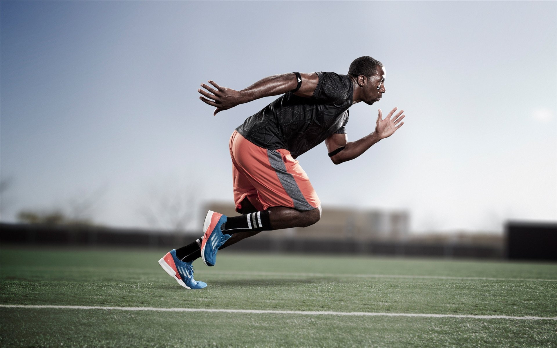 基耶萨灵光破铁壁—意大利新星爆发破解荷兰混凝土防守，喀麦隆攻势遭全面锁死